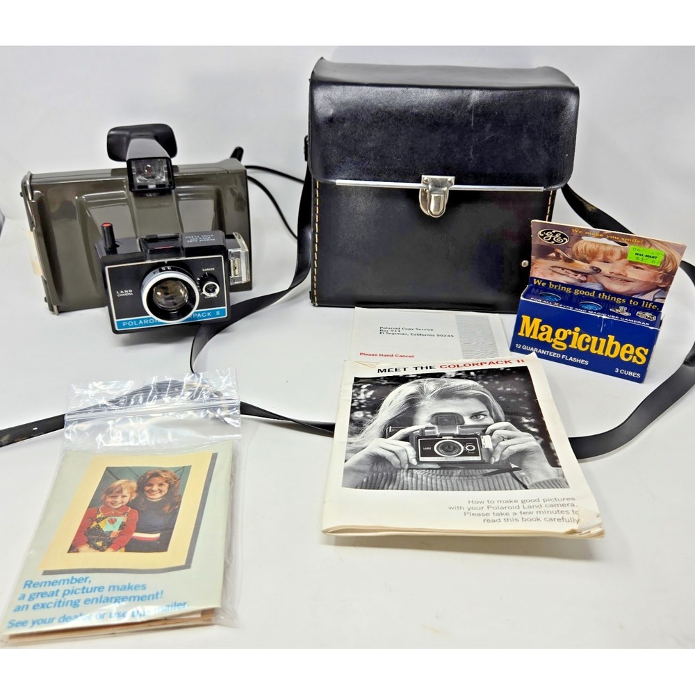 Polaroid Colorpack II Land Camera Instant Film with Flash Bulbs Manual Hard Case